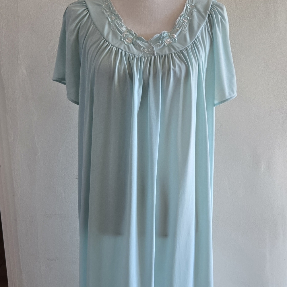 Vintage Miss Elaine Soft Blue Short Sleeve Nightgown Large